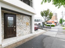 名古屋市港区／駐車あり（赤い車のところに止めてください）