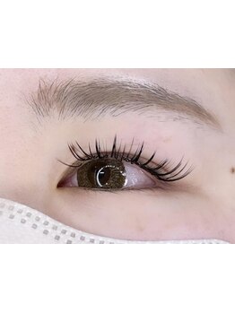 ナチュラル上品な目元にしたい