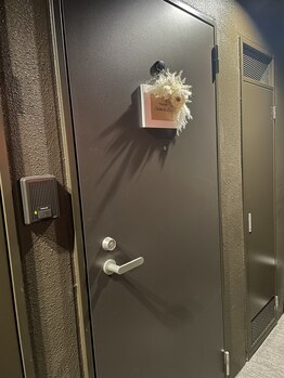 サロン ド リリー(Salon de Lily)/入口