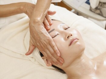 エステルミラー(ESTHER MIRA)の写真/【運命の日を、一番美しい私で迎えるために。】ブライダル4回ビューティープラン59,000円