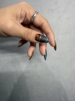 モツヲネイル(motsu.O! NAIL)/アンバーライクデザイン