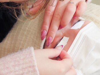 ビースリーアイラッシュ 長崎(B-THREE LASH)/2.アイテープ装着