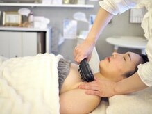 アンソレイエ(ENSOLEILLE)/バストアップ