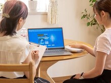 Salon en リンパマッサージ＆よもぎ蒸し【サロン エン】の雰囲気（ハンドセンサーに2分、手を置くだけで気軽に健康チェック！）