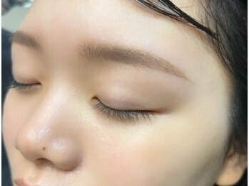 アルセ(Arce)の写真/眉毛の悩みはプロにお任せ◎骨格に合わせた黄金比デザインで、第一印象をガラリと変える垢抜け眉へ♪