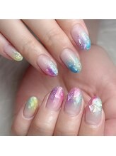 モモ(Momo)/カラフルシェルネイル