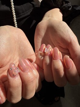 リリ ネイルアンドアイラッシュ(LiRi nail&eyelash)/オーロラピンク