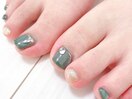 深めグリーンのネイル