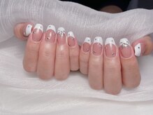 ビアンカ(Bianca)/フレンチネイル＋ストーン