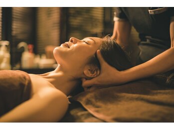 ボディッシュ 枚方モール店(Bodysh)の写真/【ドライヘッドスパ+アロマリンパマッサージ】思わず寝てしまう極上リラクゼーション