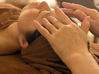 ハーバルライフルーム204(HERBAL LIFE ROOM 204)/小顔リフトヘッドトリートメント