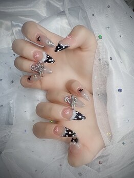 アミネイル(Ami Nail)/ワンホンガーリーネイル