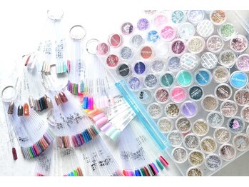 リア(Li'a)の写真/オーナーが集めた種類豊富なパーツのご用意あり★デザインはなんと100種類以上！ご提案、ご相談もお任せ！