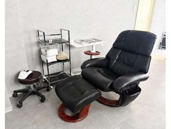 ネイルラウンジ ヒュア(Nail Lounge Hyua)の写真/《駅から徒歩３分》美フォルムに自信あり◎店舗サロン◆自然光が差し込む明るくゆったりとした癒しの空間＊