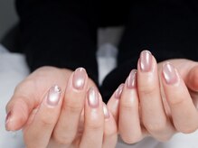 ネイルルームリラ 川崎(nailroom lilas)の雰囲気（幻想的な輝きと奥行き感が魅力のマグネットネイルは150種類以上）