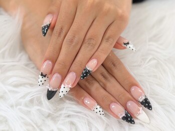 トップネイル ハママツ(TOP NAIL HAMAMATHU)の写真/【パーツ乗せ放題コース￥9480】韓国・ワンホンネイル好きに捧ぐ！こだわりパーツで創る世界観