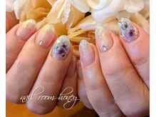 ハニー(honey)/シンプルフラワーネイル♪