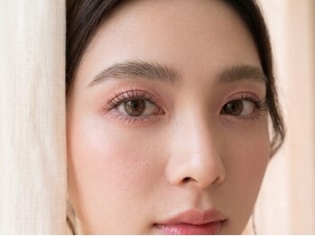 ドルチェ 大財店(Dolce)の写真/【オトナ女子必見】ナチュラルなのに抜け感のあるぱっちり理想の目元へ♪ネイルと同時施術◎