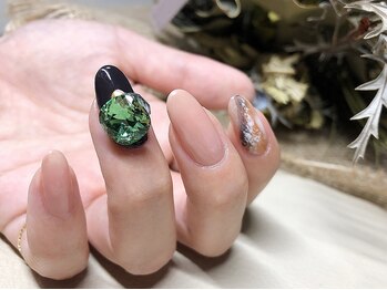 オコネイル ネイルサロンアンドスクール(OCO nail)の写真/他とは違う、バランスを考えてコーディネートする『長さ出し』。指先だけでなく、お手元全体を美しく♪