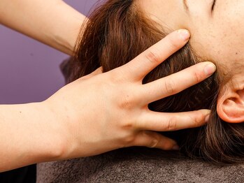 アジアンリラクゼーション ヴィラ 福岡東店(asian relaxation villa)/ヘッドマッサージ施術シーン