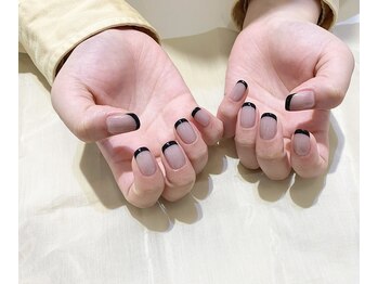 ネイルズ ララ(nails Lala)/黒フレンチ