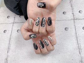 ブラックアニマル柄ネイル