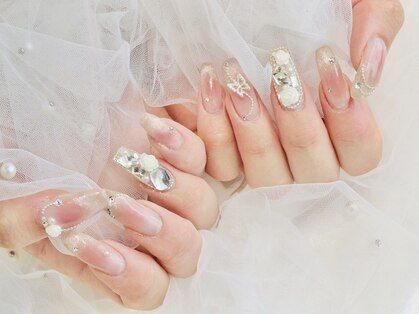 ネイル エミュスト(Nail Emuest)の写真