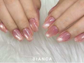 ビアンカ 浦和西口店(Bianca)の写真/色変更OK!理想のネイルが見つかる☆【サンプル豊富な定額コース¥5500~】トレンドをMIXしたデザインが人気★