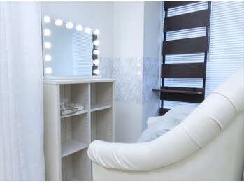 ヴィーネス(VIENESS)/パウダールームあり　小顔/整体