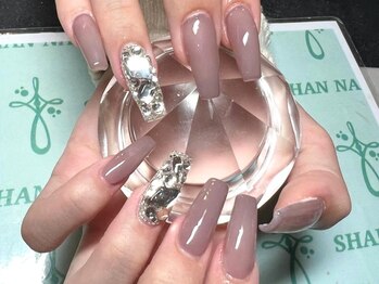 シャンネイル(SHAN Nail)の写真/歴20年以上のネイリストを独り占め♪SNSで人気のトレンドデザイン~ライフスタイルに合わせたデザイン提案◎