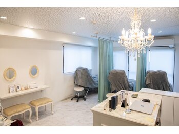 まつげエクステ専門店 アイラ 吉祥寺店(EYELA)/ラグジュアリーな店内です♪