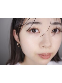 ナチュラル上品な目元にしたい