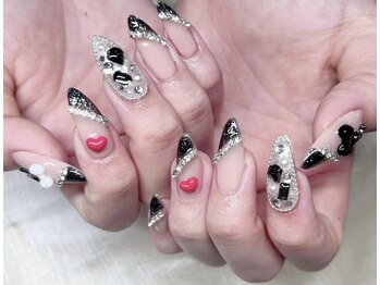 アヤメネイル/出かけたい時のゴテゴテデザイン