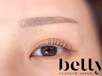 ベティ 福岡香椎店(betty)の写真/《ベティNO.1リピート率★浴衣や夏コーデにも映える上向きまつげ×美眉最強垢抜けセット♪》目元の印象UP！