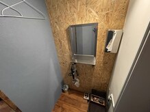 スウィッチ(SWITCH)/更衣室にて施術着にお着替え！