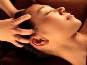 マダムシックの写真/【デスクワーク・スマホ使用による首肩こり・眼精疲労に◎】部位が選べるショートコースで速攻アプローチ！