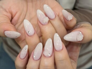 ラリーネ 表参道店(Larine)/ホワイトラメ×レースネイル