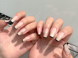 スキニーフレンチワンホンネイル