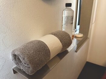 コンチ(KONCHI)/手ぶらOK/タオル/水/専用マント
