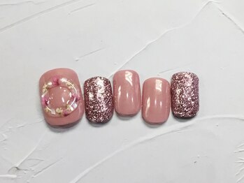 ネイルアンドまつげ リュフェール 五反田(Nail Lufaire)/ぷっくりピンク押し花foot