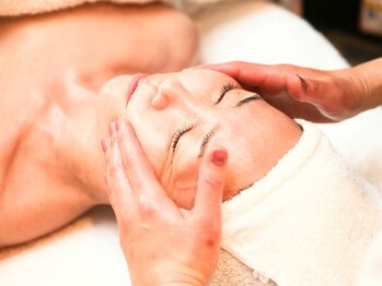 メナードフェイシャルサロン 印西草深店/フェイシャル施術