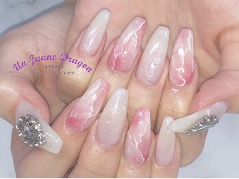 アン ジョーヌドラゴ/【ロングネイル】天然石ネイル