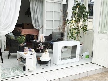 サロンドルポゼ(Salon de reposer)/