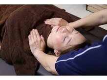 美健こころ整体院/施術風景