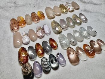 フロッシュ(FROSCH)の写真/こだわり女性の為の本格派ネイルサロン。繊細アートが得意なネイリストによる施術で思い描いた理想の指先に