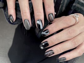 モノトーンネイル
