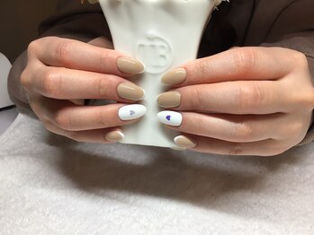 イリスネイル(IRIS NAIL)/