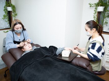 マムズネイルプラス(mam’s nail plus)/ネイルとまつ毛同時施術