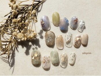 シルニー リム(Silny rim)/アシンメトリーニュアンスネイル