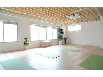 ハレヨガハワイ 大倉山(HaleYogaHawaii)/